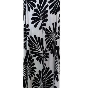 Chico’s Black and White Leaf Print Wide Leg Pant